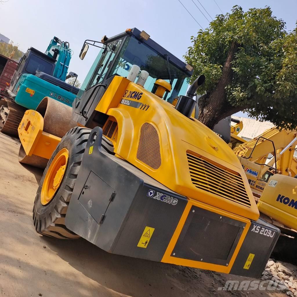 XCMG XS 202 J 单轮压路机