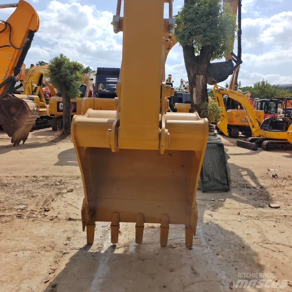 CAT 320 D 履带挖掘机