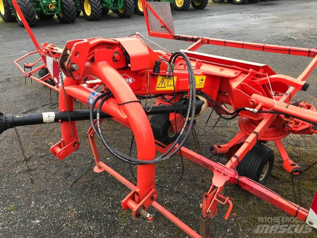 Kuhn GF 7601 MH 犁耙和摊草机
