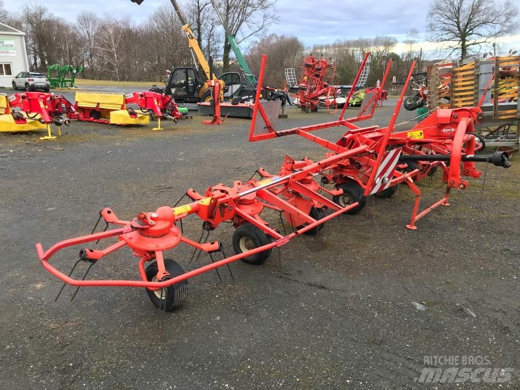 Kuhn GF 7601 MH 犁耙和摊草机