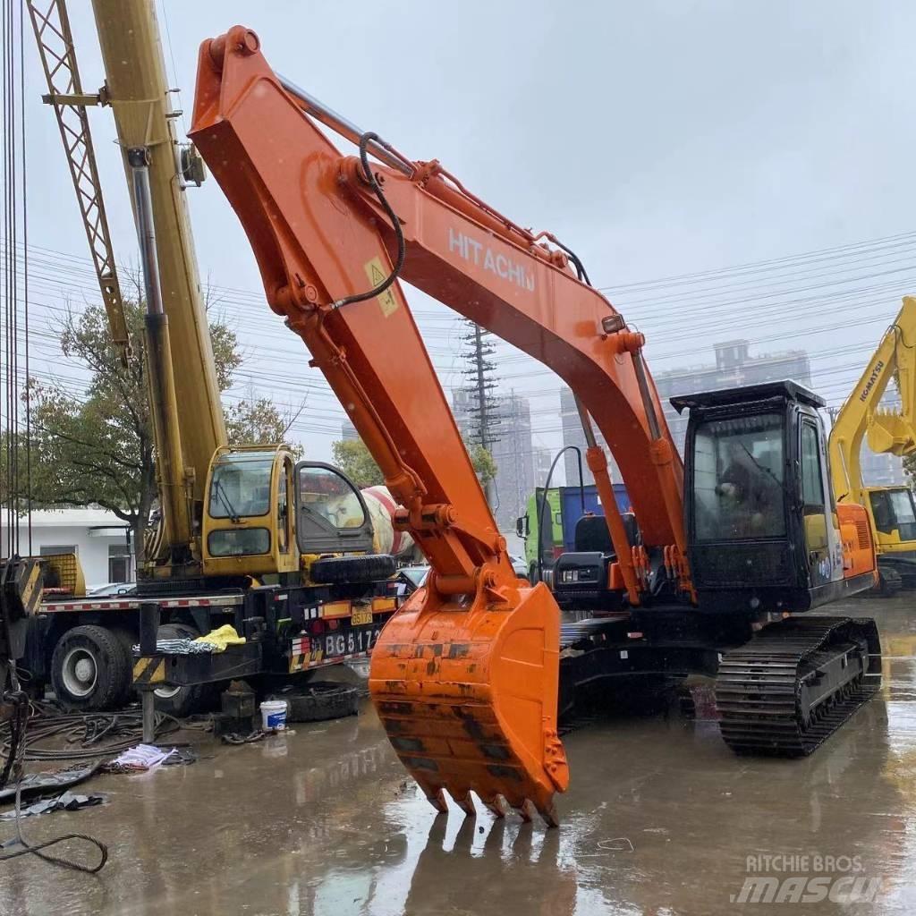 Hitachi ZX 210 履带挖掘机