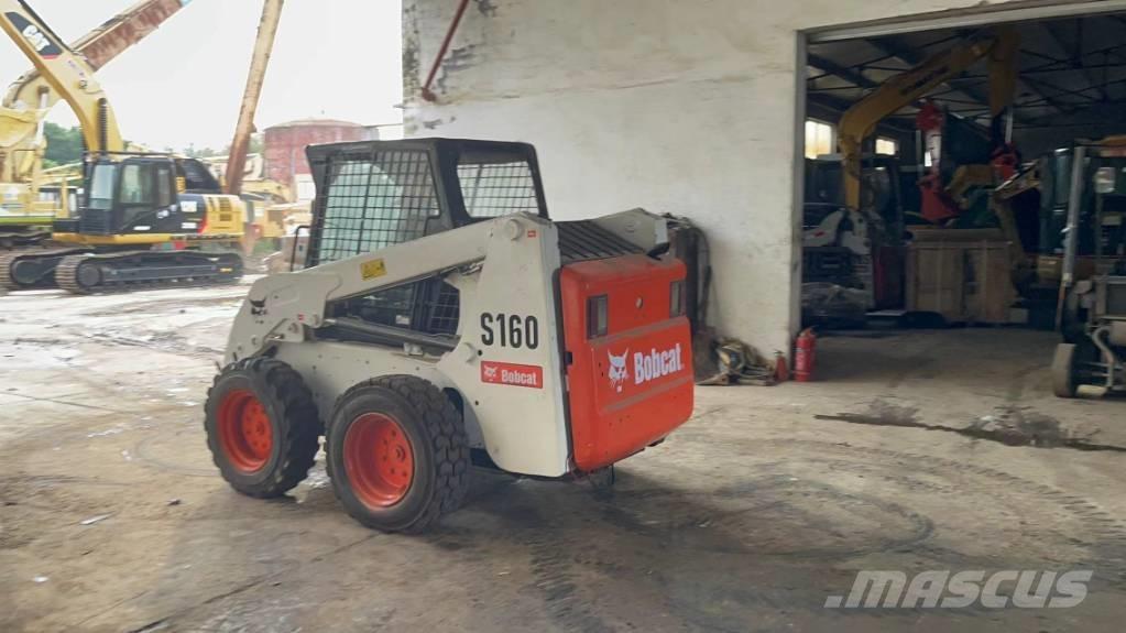 Bobcat S 160 滑移装载机