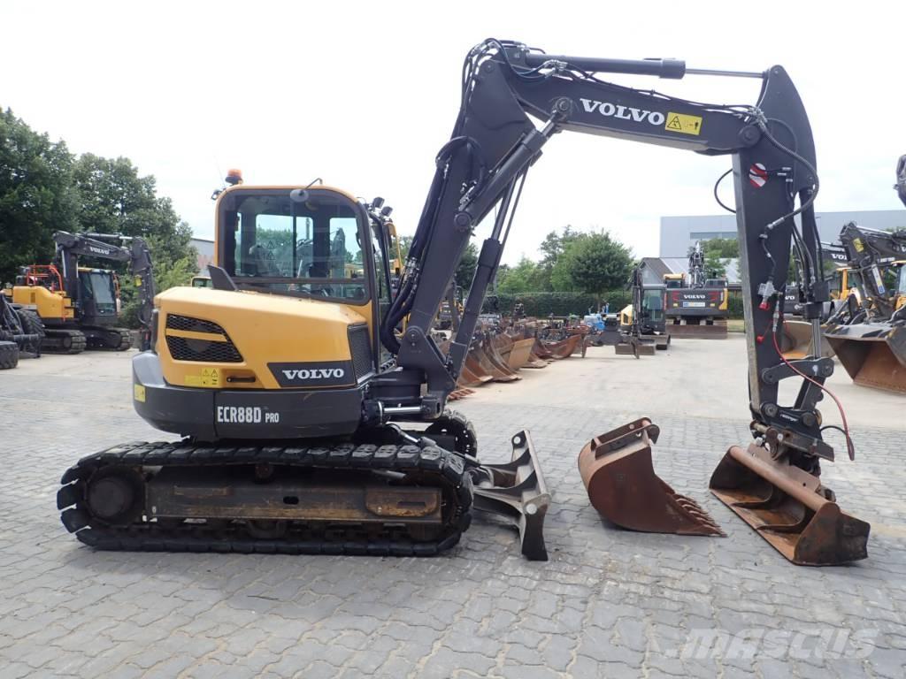 Volvo ECR 88 D 中型挖掘机