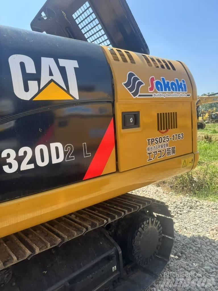 CAT 320d2 履带挖掘机