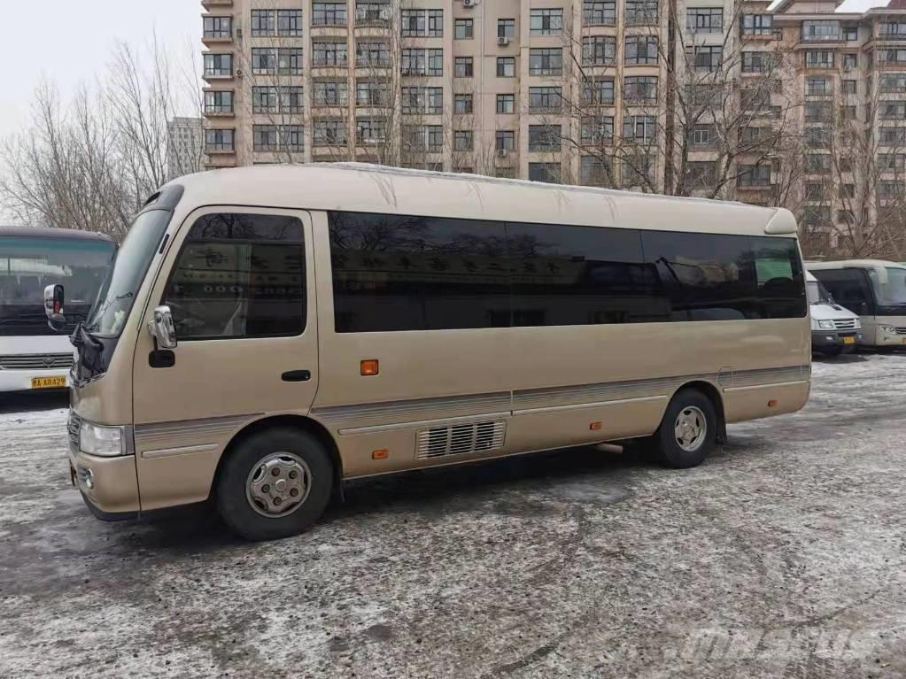 Toyota Coaster Bus 迷你巴士