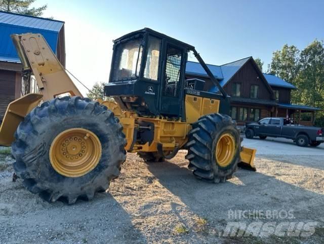 John Deere 540 G III 粉碎机