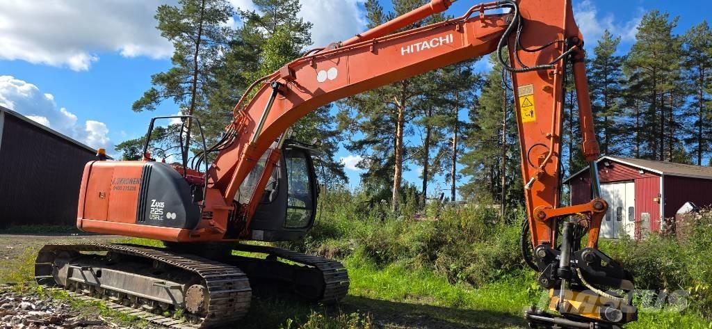 Hitachi ZX 225 USR 履带挖掘机