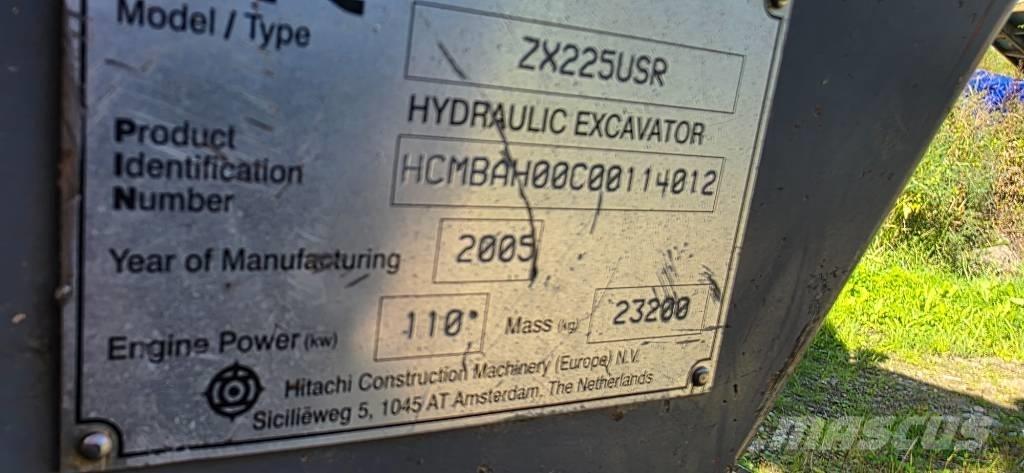 Hitachi ZX 225 USR 履带挖掘机