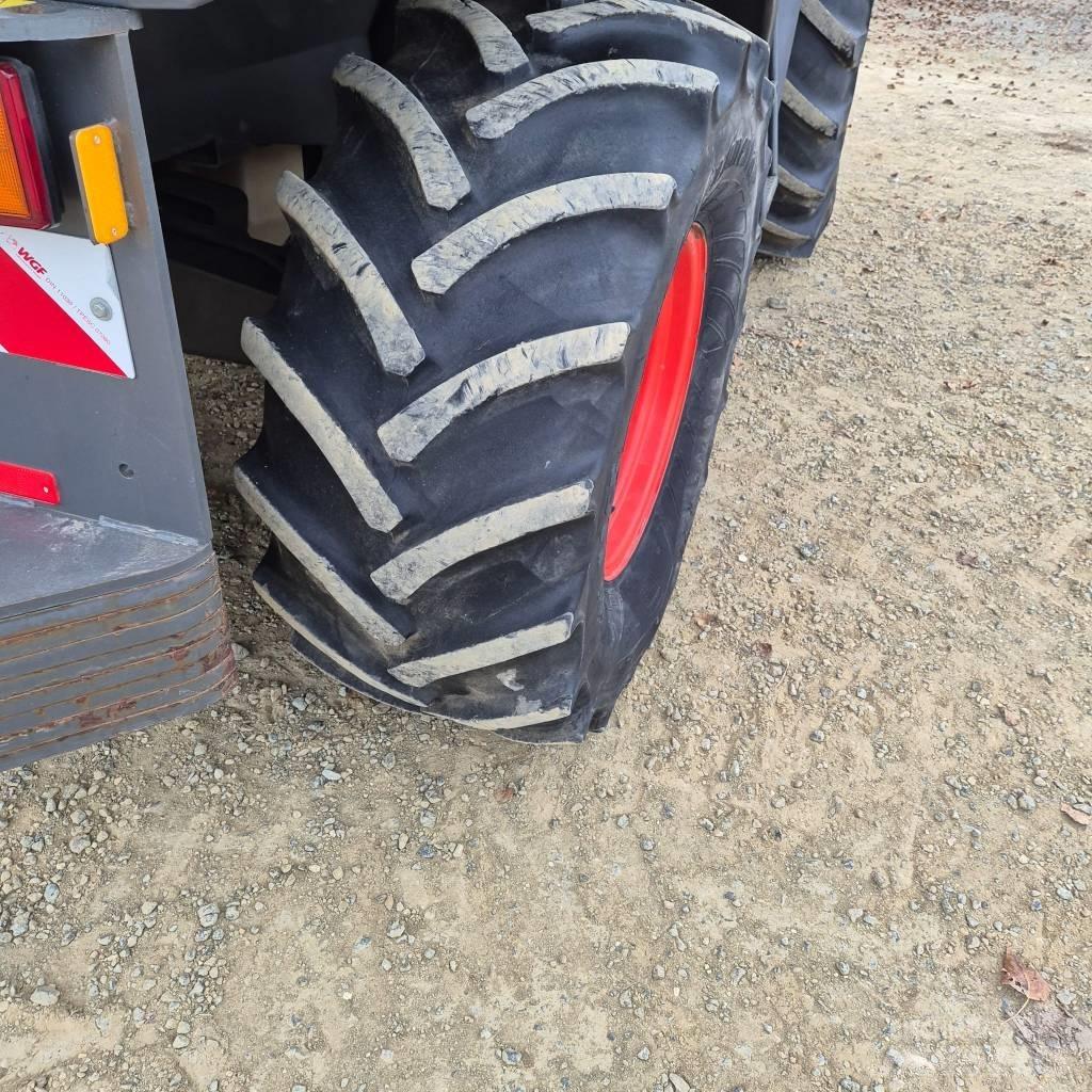 CLAAS Jaguar 870 自走式青贮饲料收割机