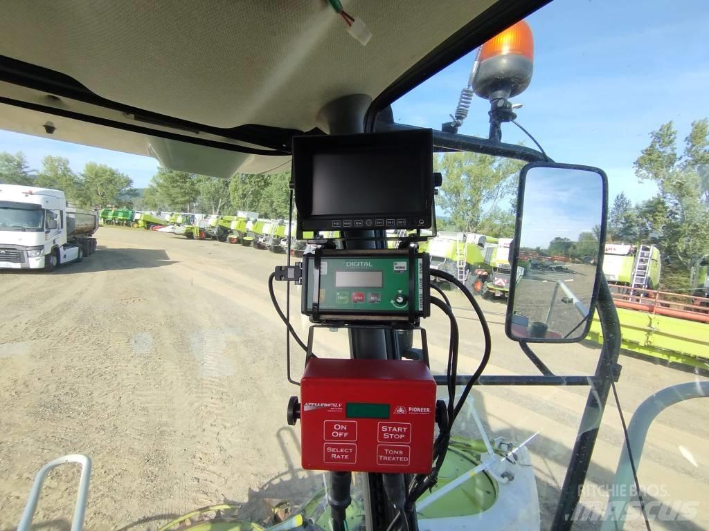 CLAAS Jaguar 870 自走式青贮饲料收割机