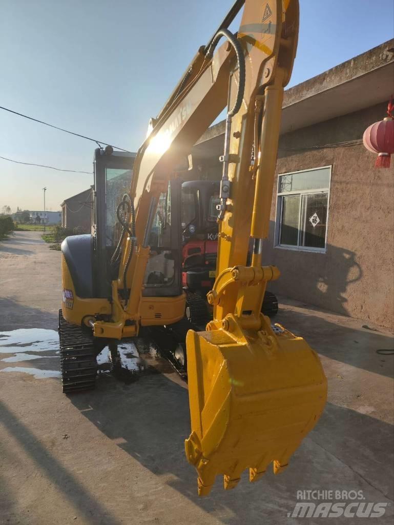 Komatsu PC 35 MR 小型挖掘机