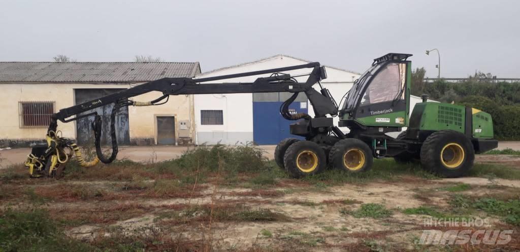 Timberjack 1070 收割机