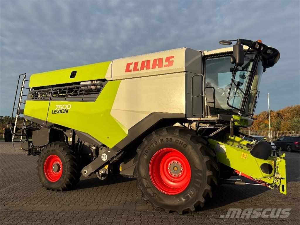 CLAAS LEXION 7500 联合收割机