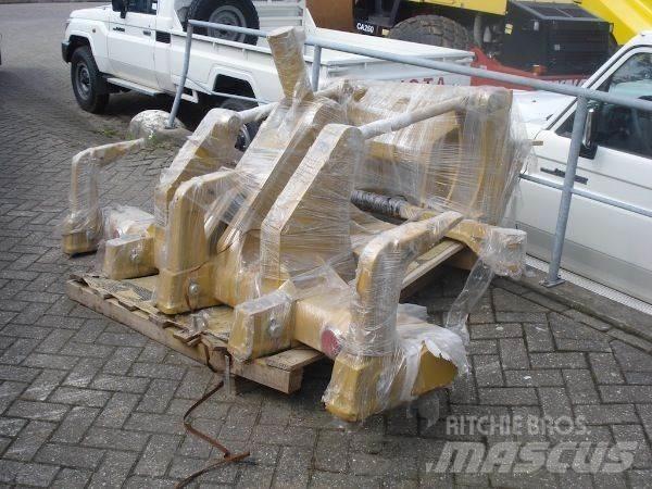 CAT 140M/160M Ripper 建筑机械-其他