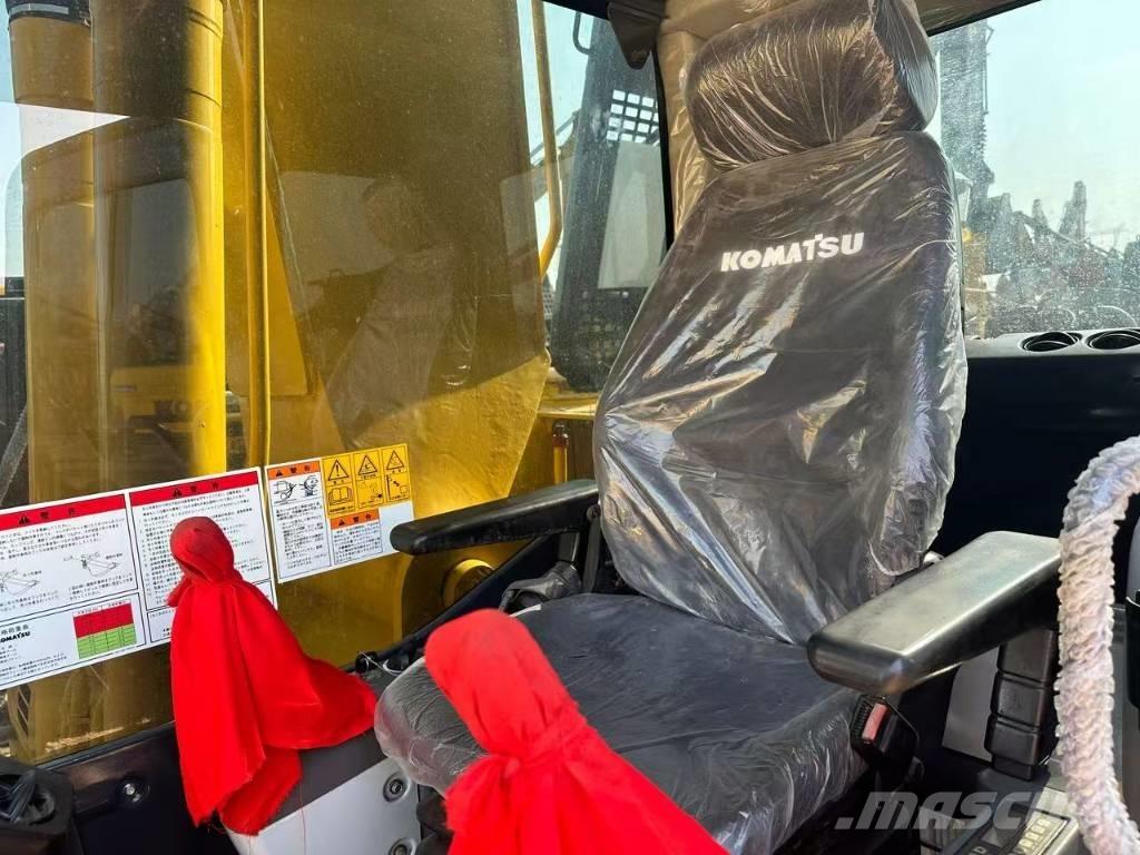Komatsu PC 240 履带挖掘机