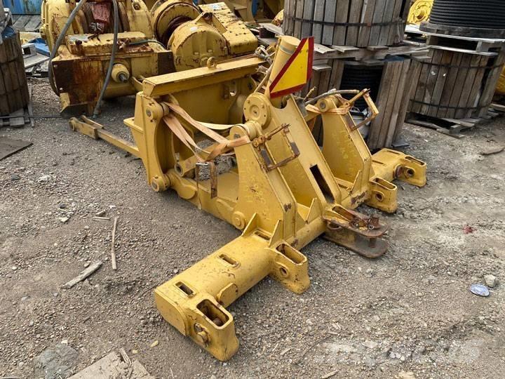 CAT 140 H Ripper 其他组件