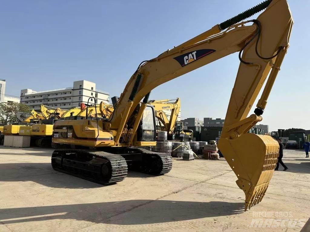 CAT 325 B L 履带挖掘机