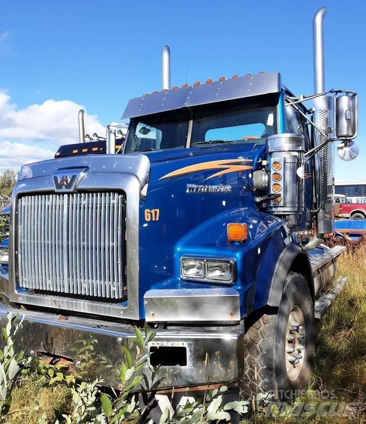 Western Star 4900SA 牵引车
