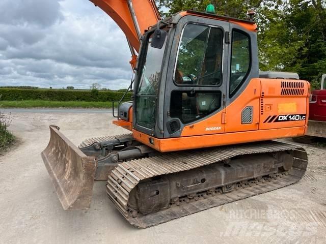 Doosan DX 140 LC 履带挖掘机
