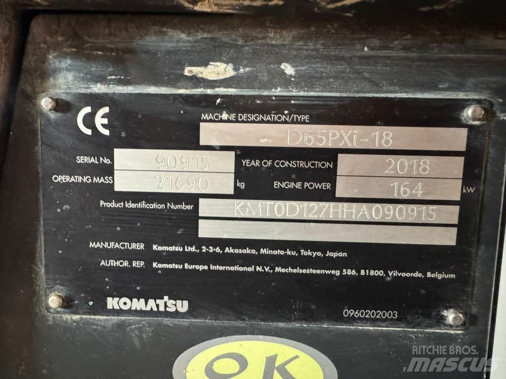 Komatsu D65PXi-18 履带式推土机