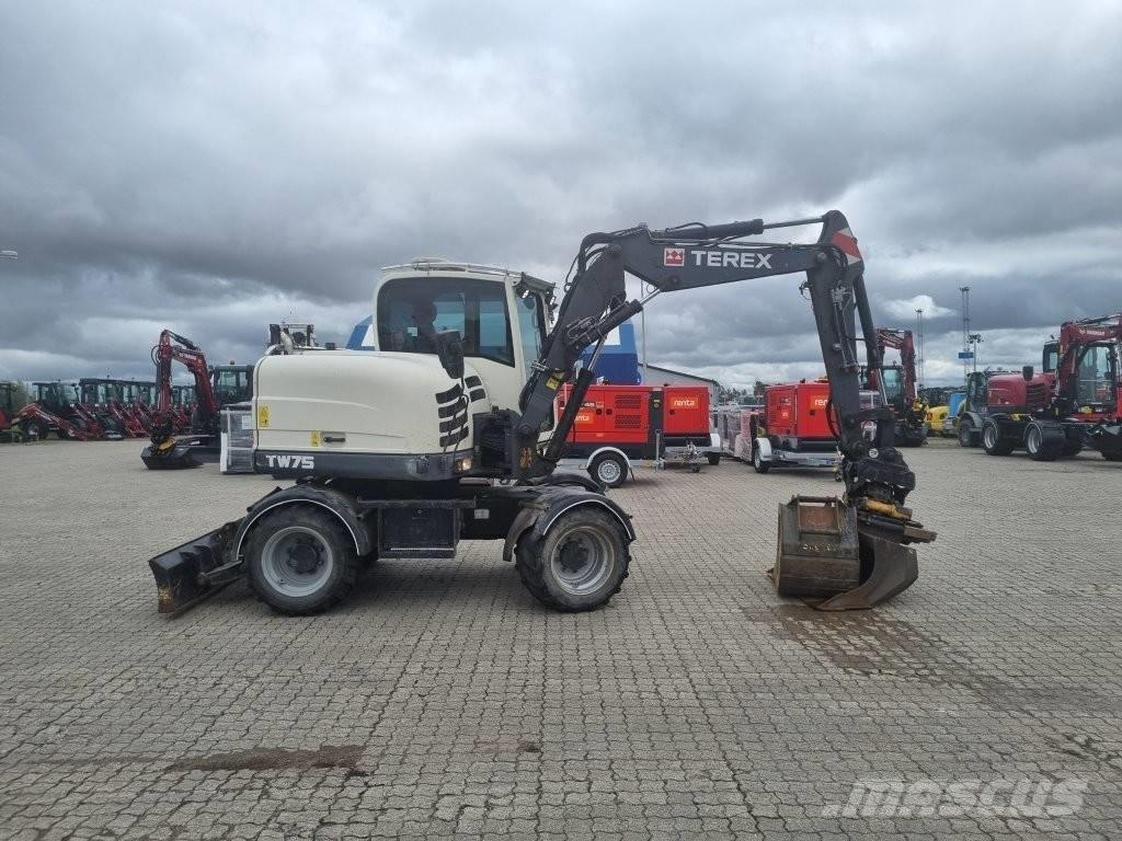 Terex TW 75 轮式挖掘机