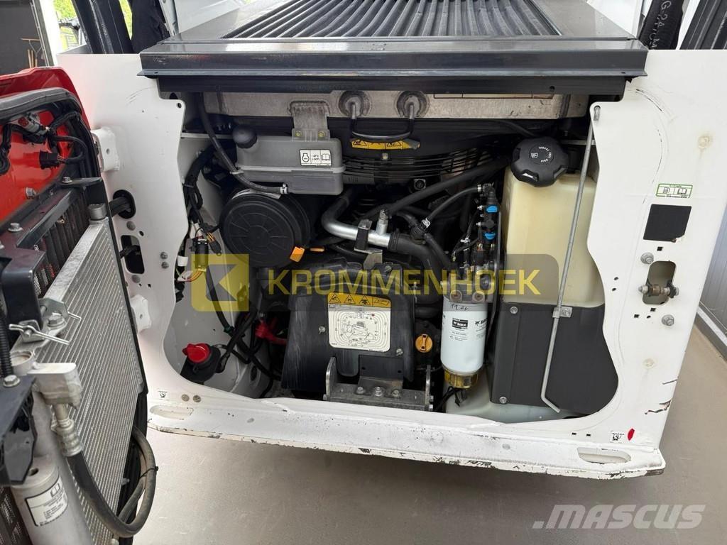 Bobcat T 76 滑移装载机