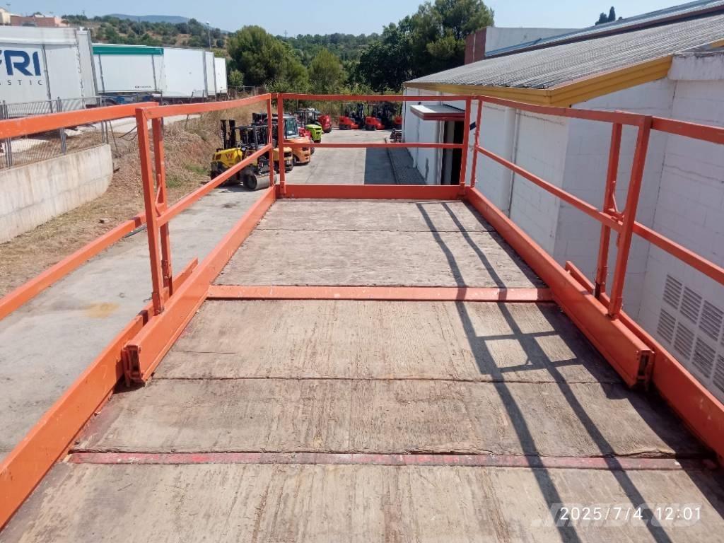 JLG 203-24 剪叉式升降机