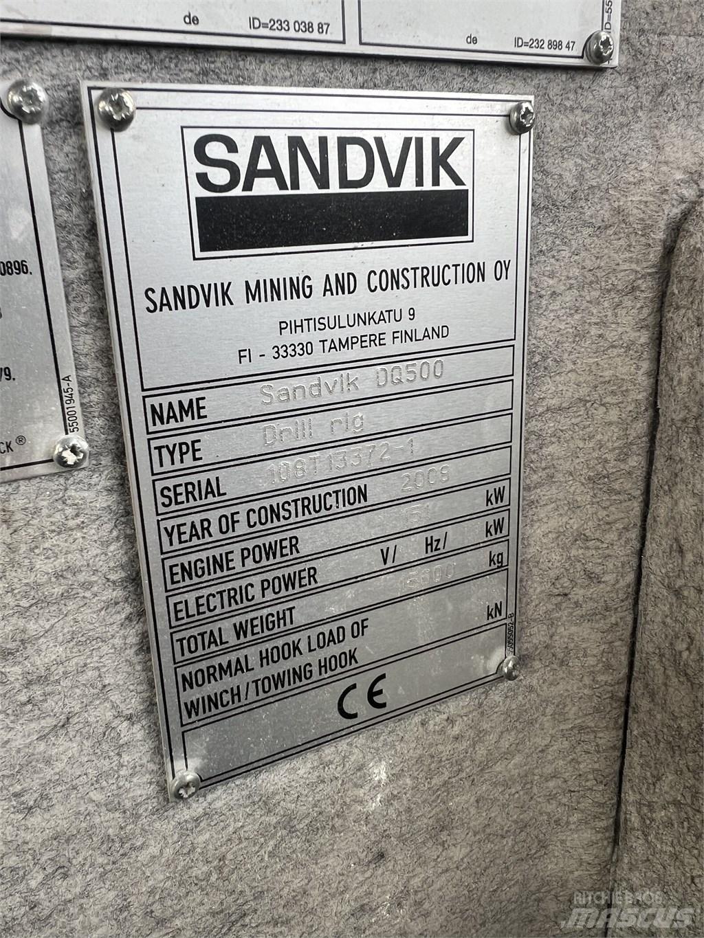 Sandvik DQ 500 钻孔机