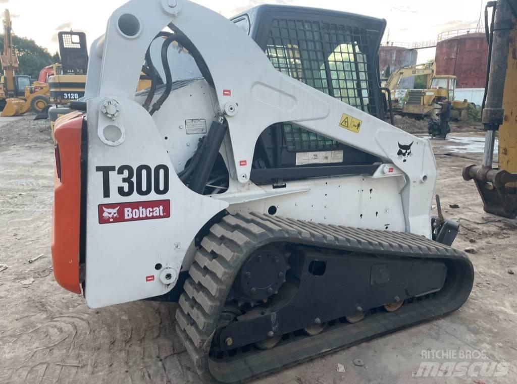 Bobcat T 300 滑移装载机