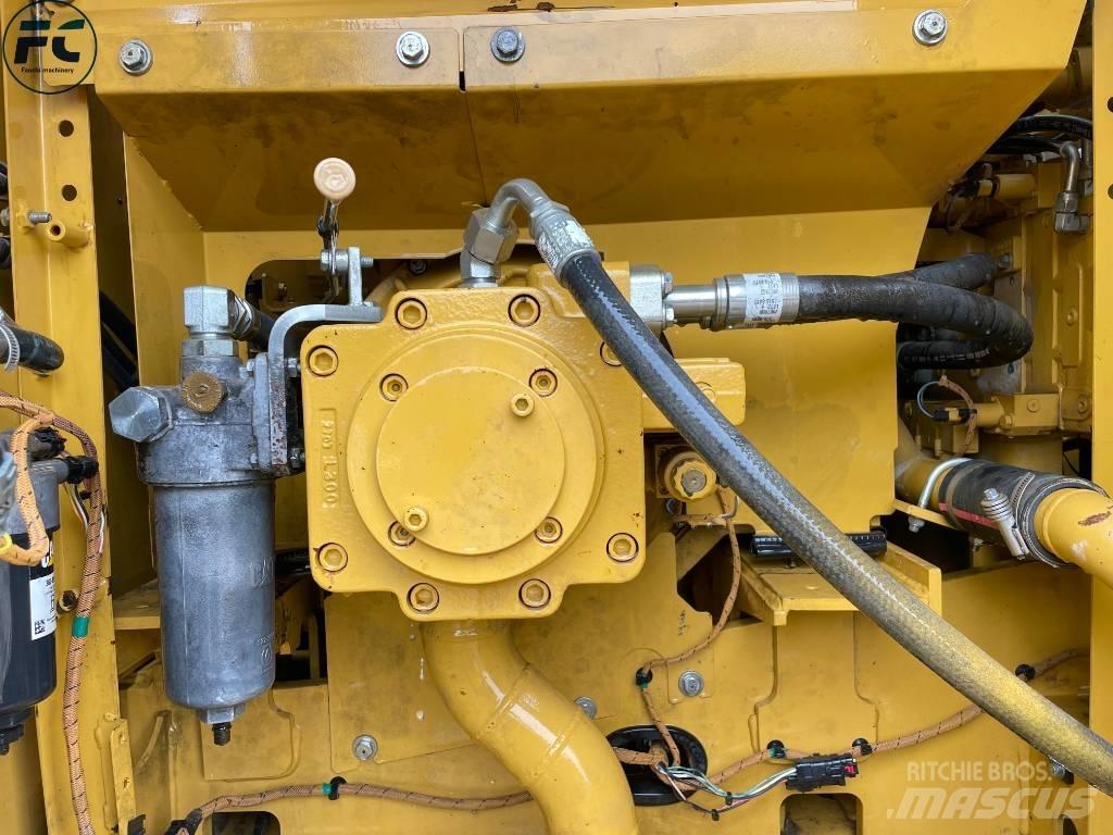 CAT 320 履带挖掘机