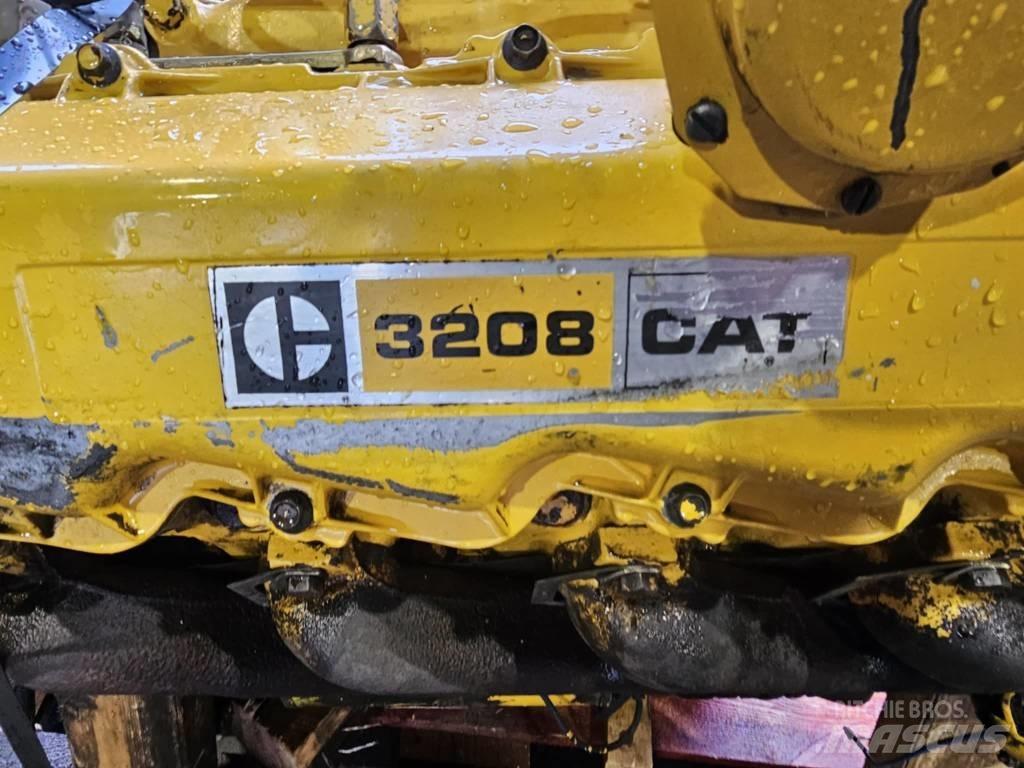 CAT 3208 发动机