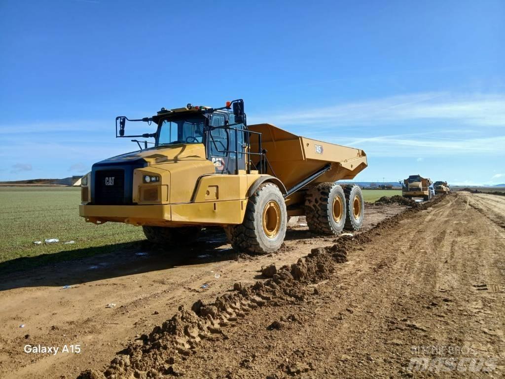 CAT 745 铰接式自卸车