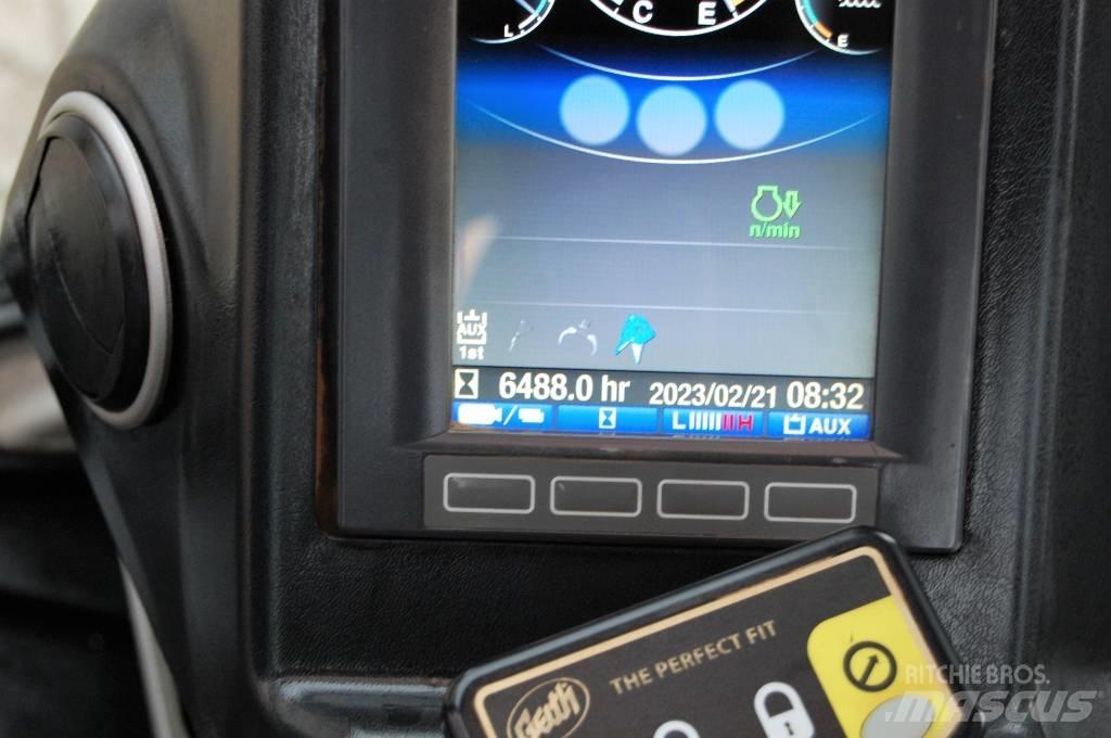 Takeuchi TB2150R 履带挖掘机