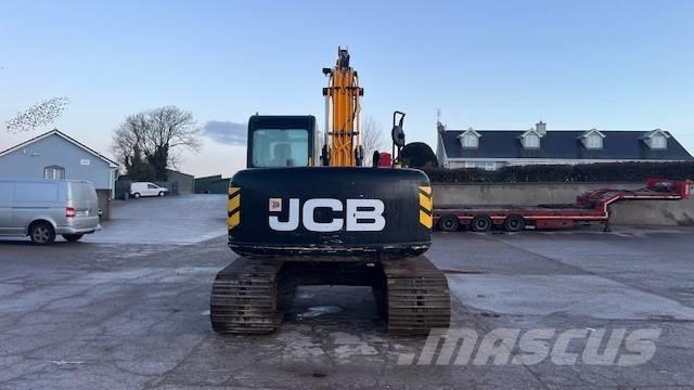 JCB JS 130 履带挖掘机