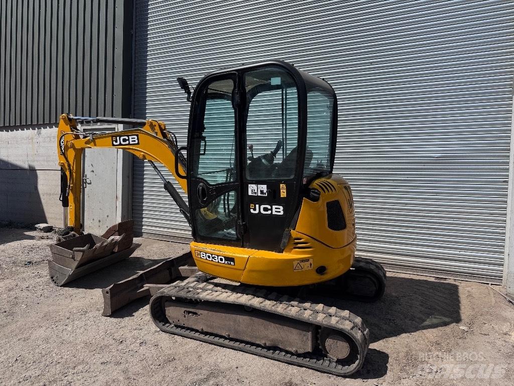 JCB 8030 ZTS 小型挖掘机