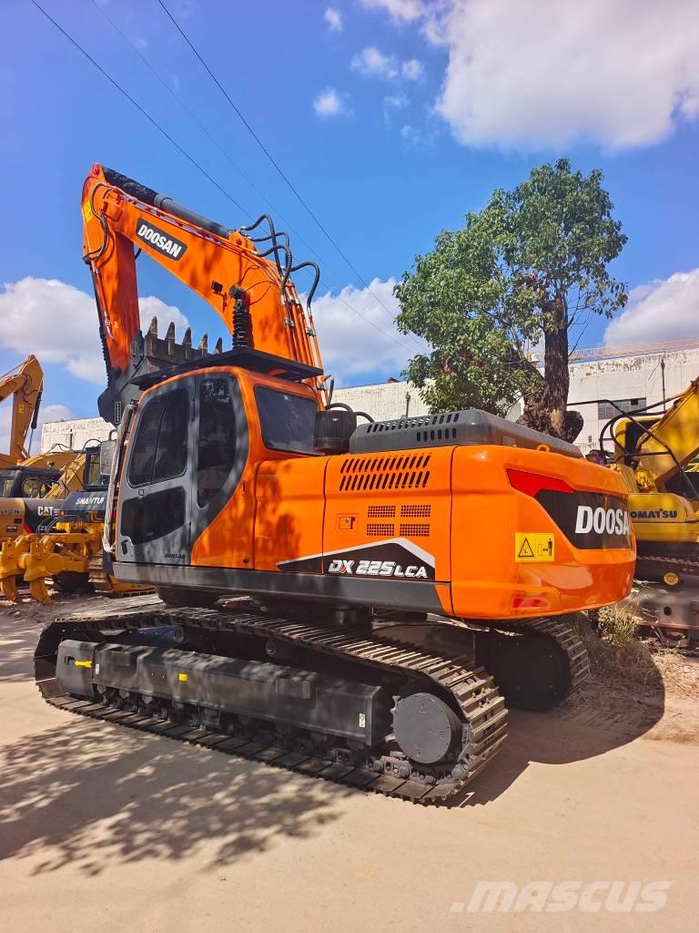 Doosan DX225 LC-9C 履带挖掘机