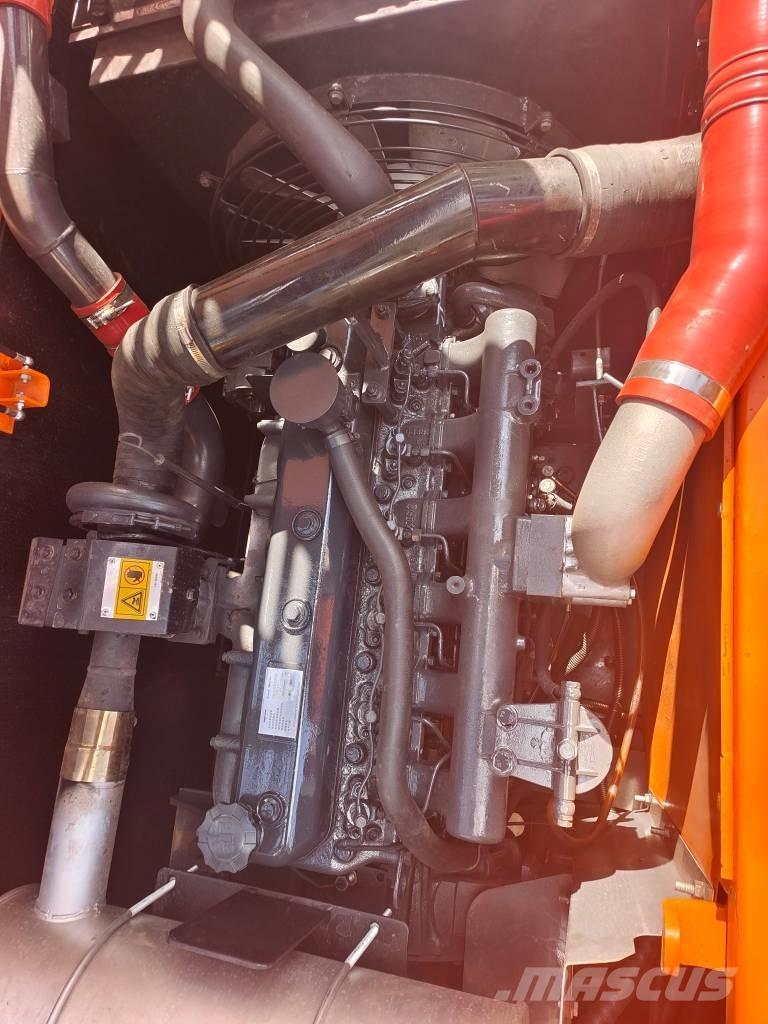 Doosan DX225 LC-9C 履带挖掘机