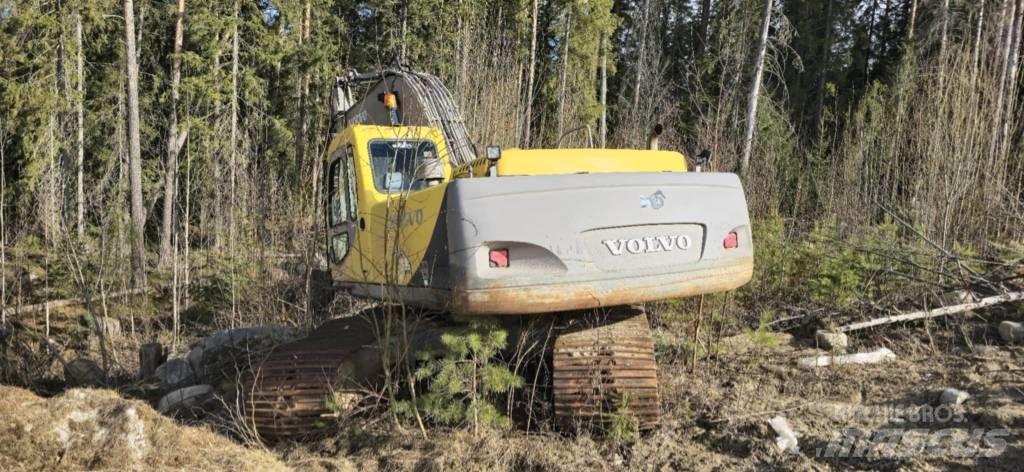 Volvo EC 240 LC 履带挖掘机