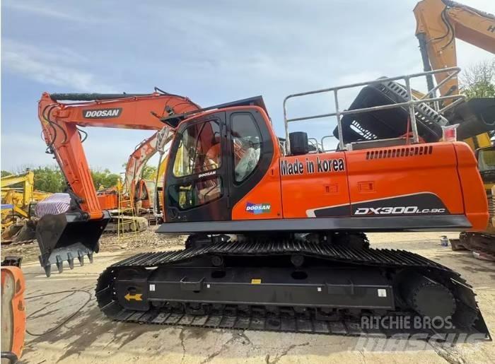 Doosan DX300LC-9C 履带挖掘机