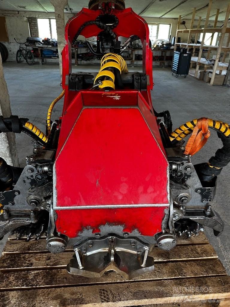 Komatsu C144 收割机机箱