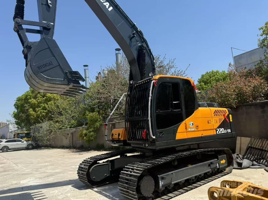 Hyundai R220LC-9S 履带挖掘机