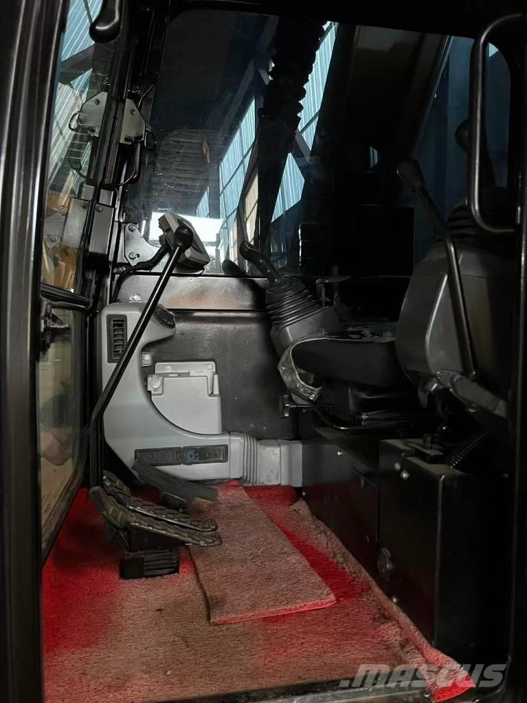 CAT 307E2 小型挖掘机