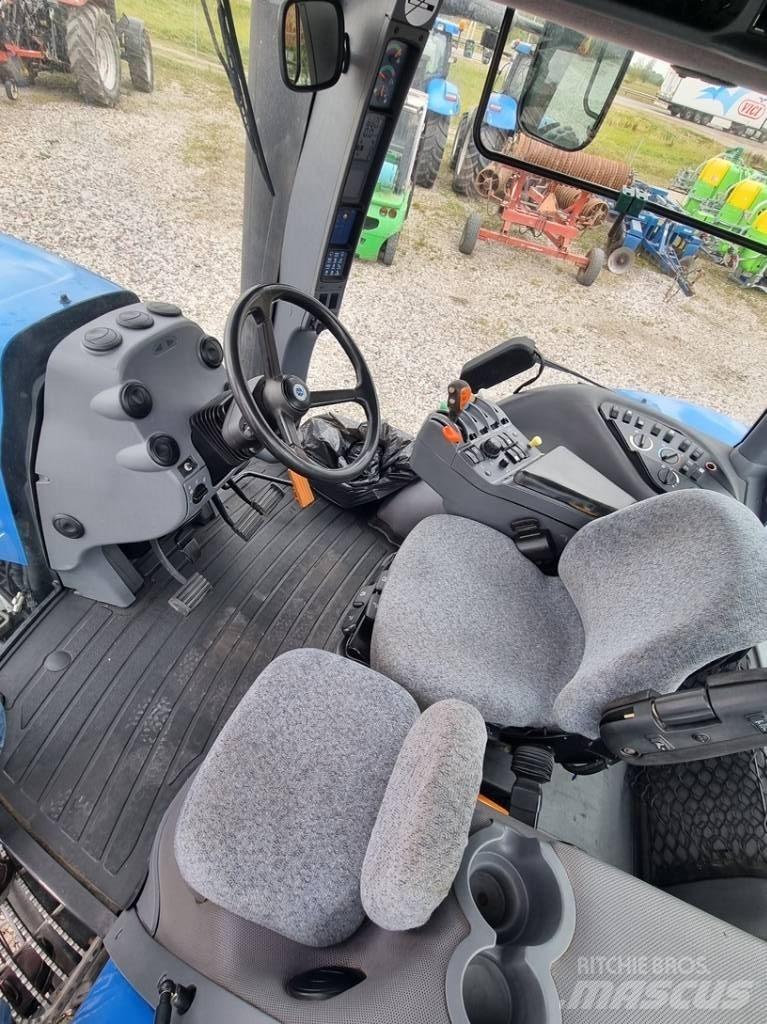 New Holland T 8040 拖拉机/农用车