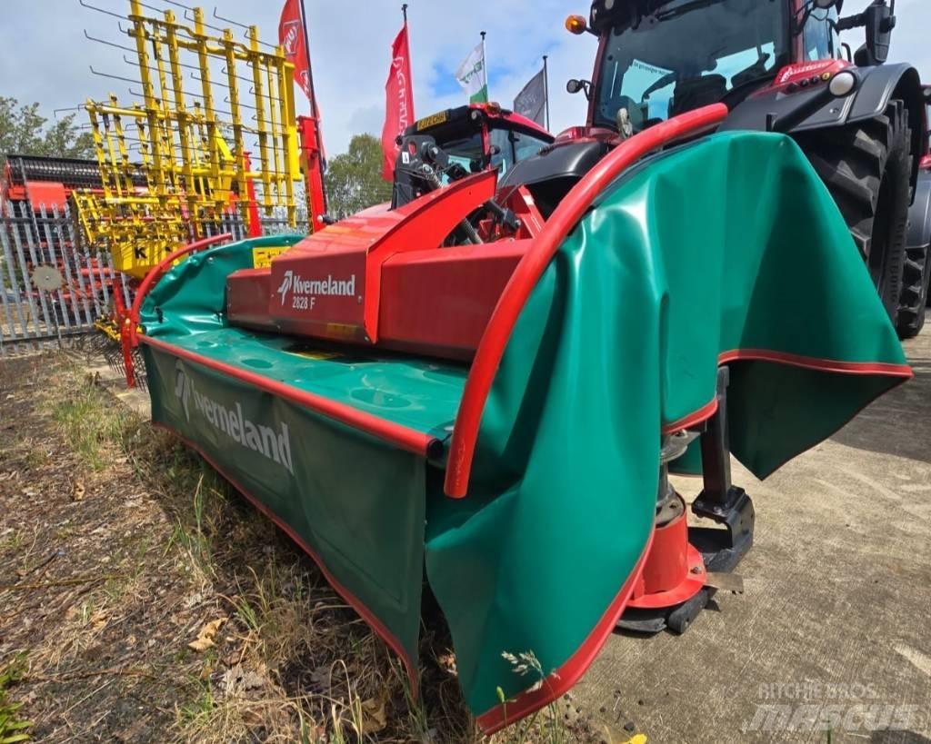 Kverneland 2828 F 割草机