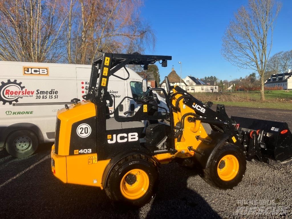 JCB 403 滑移装载机