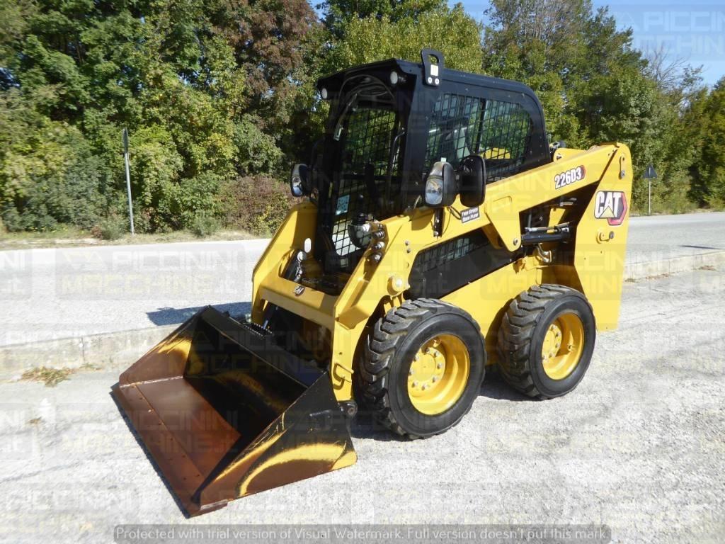 CAT 226D3 滑移装载机