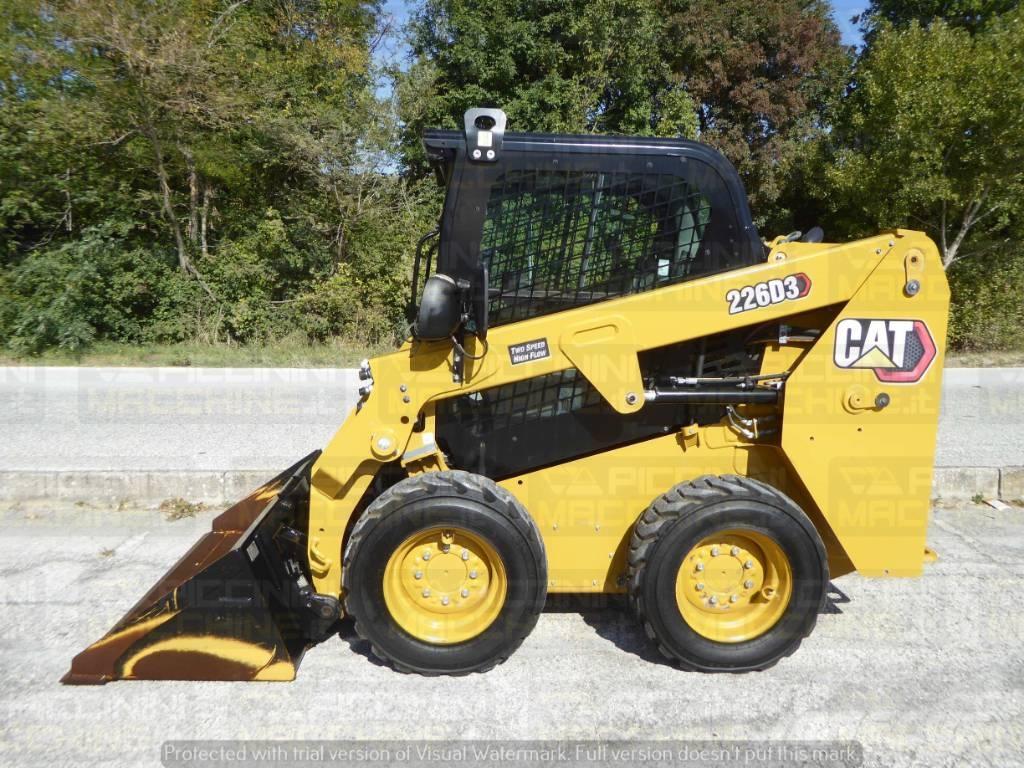 CAT 226D3 滑移装载机