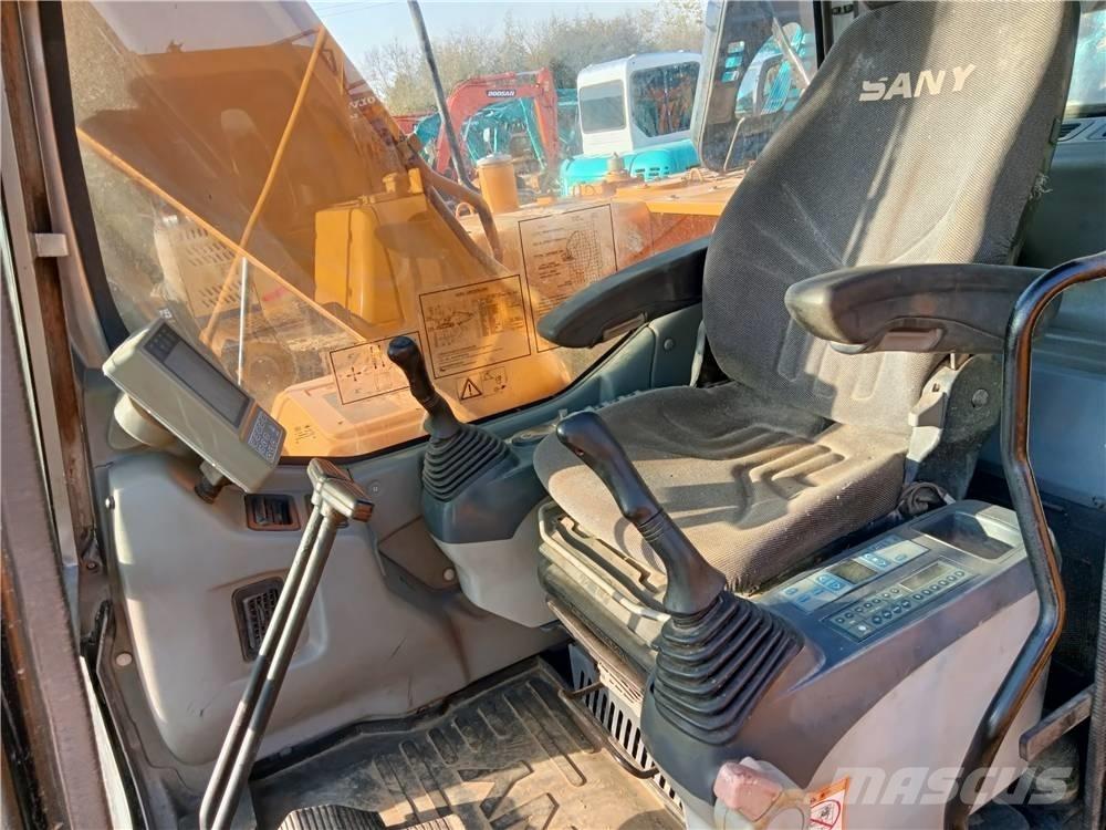 Sany SY135C 履带挖掘机