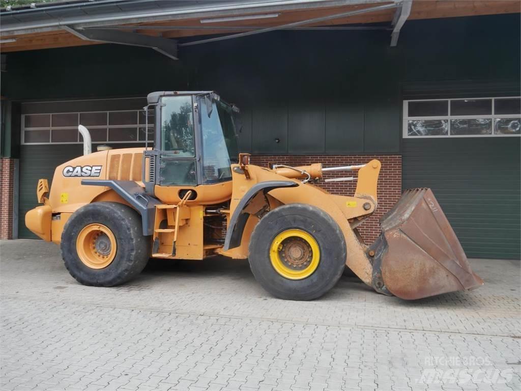 Case IH 821F 轮式装载机