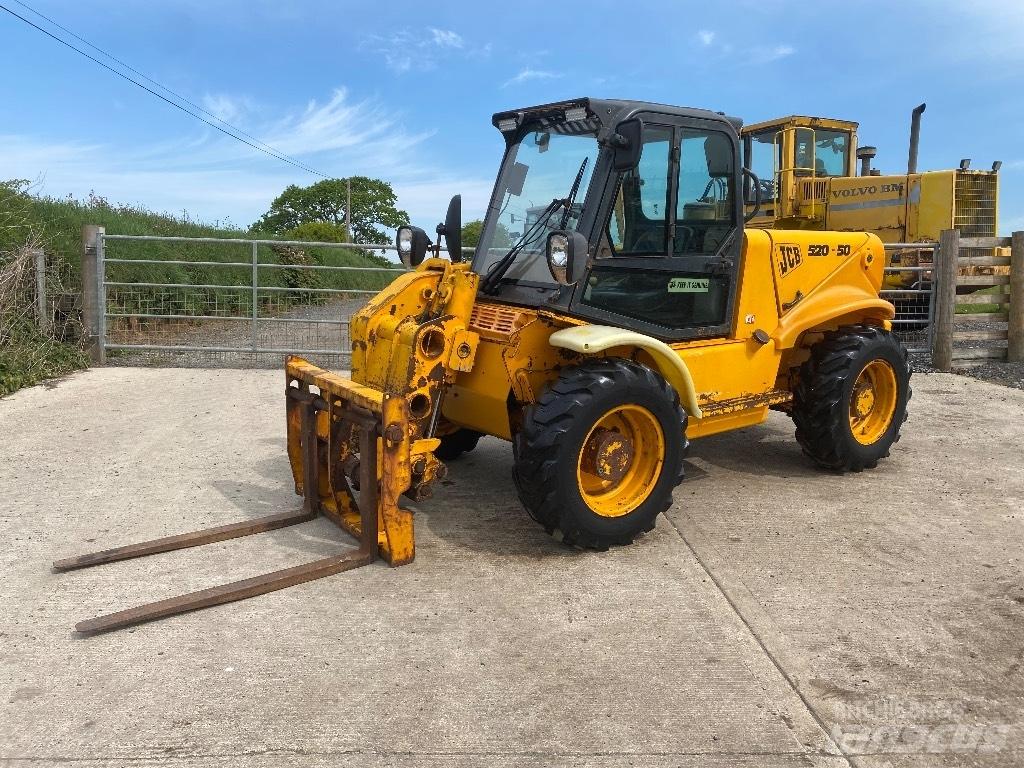 JCB 520-50 伸缩臂叉装车|叉装车